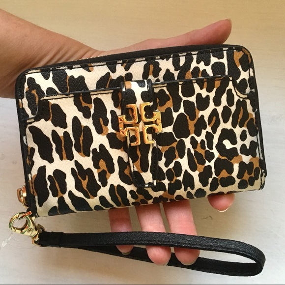 Tory Burch Handbags - Tory Burch Wallet/Wristlet